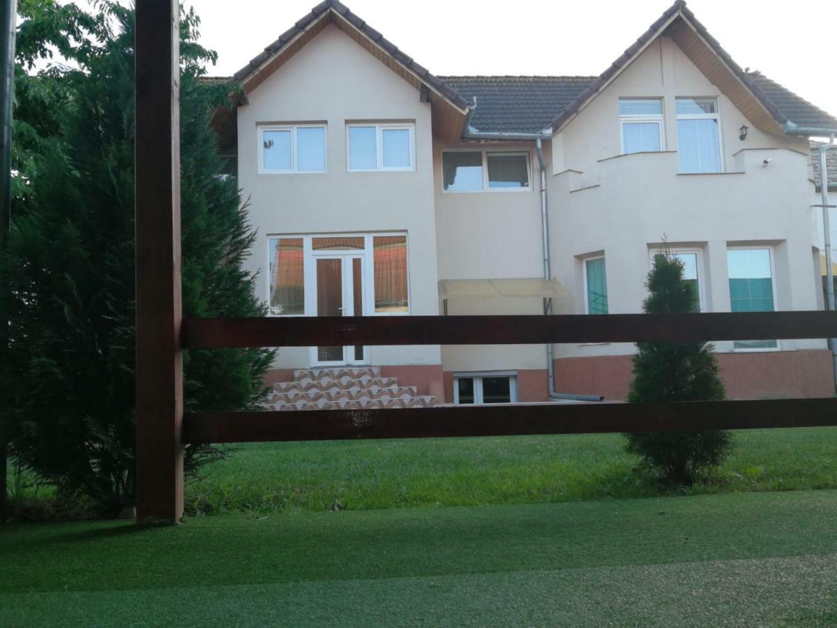Hotel Vila Roy Turda Zewnętrze zdjęcie